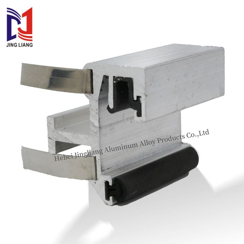 Accessoires personnalisés et anticorrosion pour le système de support de façade de panneaux en terre cuite de 18 mm
